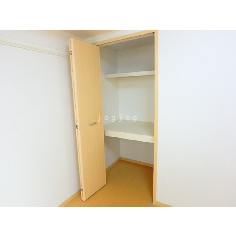 収納　収納が大きく、たくさんものが入ります。