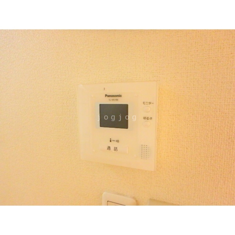 セキュリティ　モニター付きインターホンで来客確認も安心です！