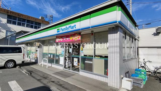 コンビニ　ファミリーマート川越グリーンパーク店（コンビニ）まで200m