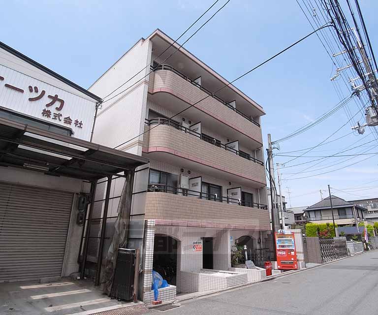 建物外観　鉄筋コンクリート造のしっかりしたマンションです。