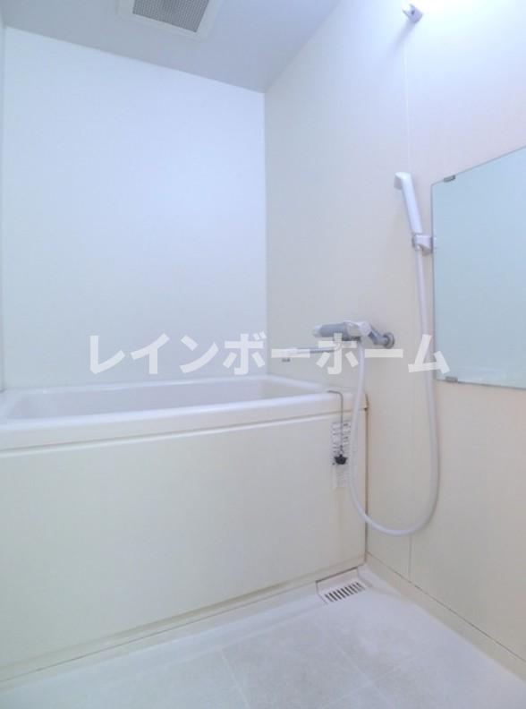 バス・シャワールーム　ゆったり過ごせるお風呂です