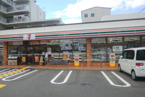 コンビニ　セブンイレブン 西宮室川町店（コンビニ）まで125m