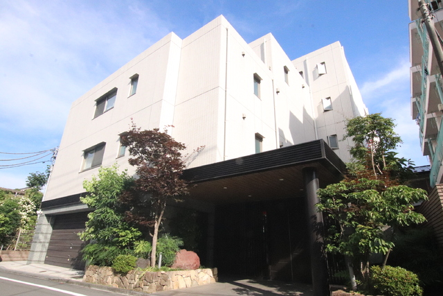 建物外観　◆大江戸線「牛込神楽坂駅」より徒歩２分◆