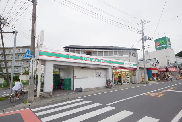 コンビニ　ローソンストア100七里店（コンビニ）まで643m