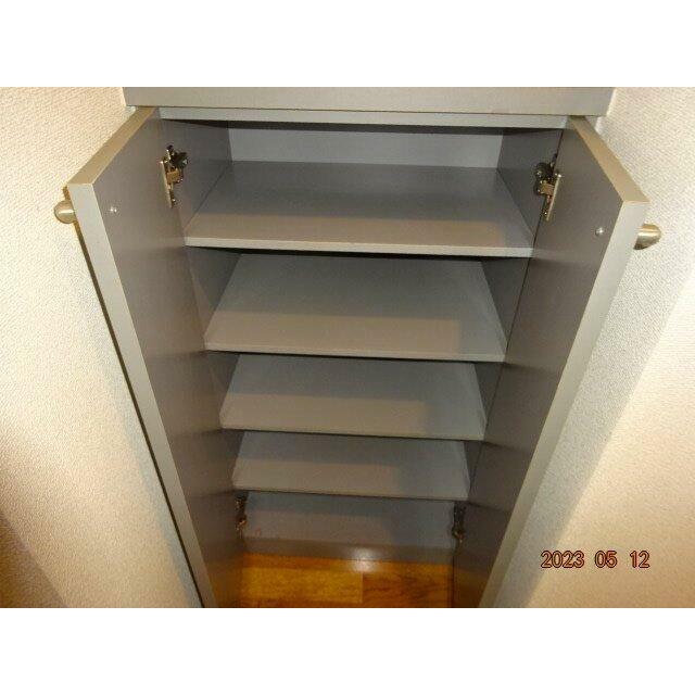 その他設備　靴入
