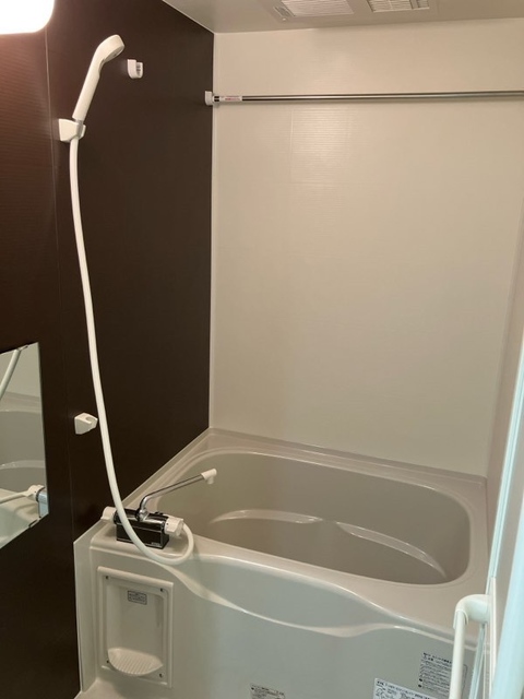 ＪＲ東海道本線 甲子園口駅 徒歩9分 3階建 築2年の風呂写真