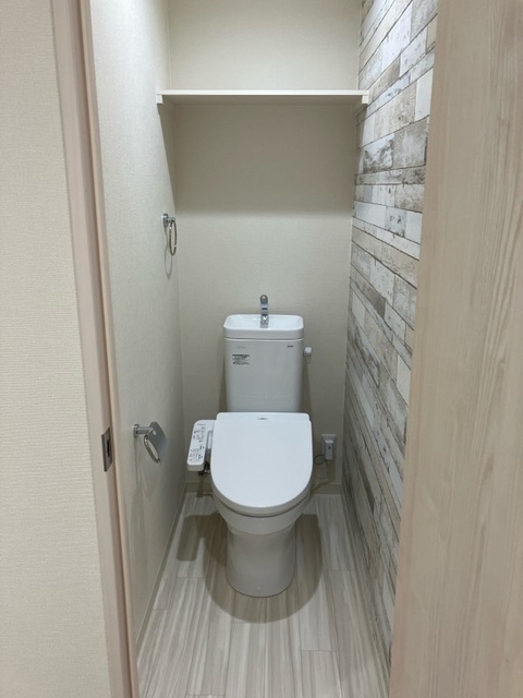 ＪＲ東海道本線 甲子園口駅 徒歩9分 3階建 築2年のトイレ写真