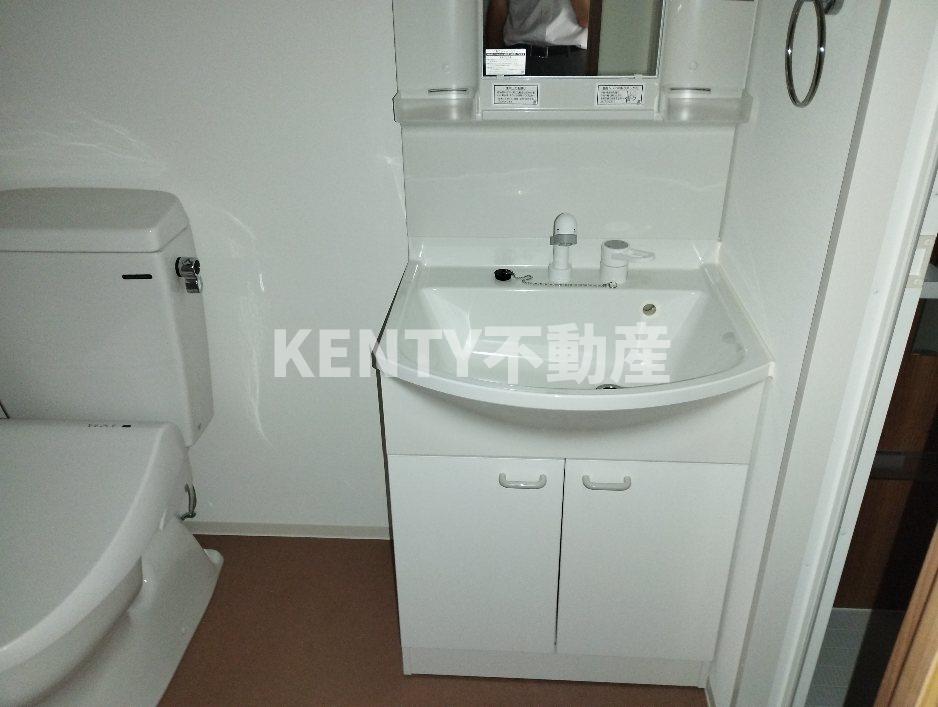 洗面設備　コンパクトで使いやすい洗面所