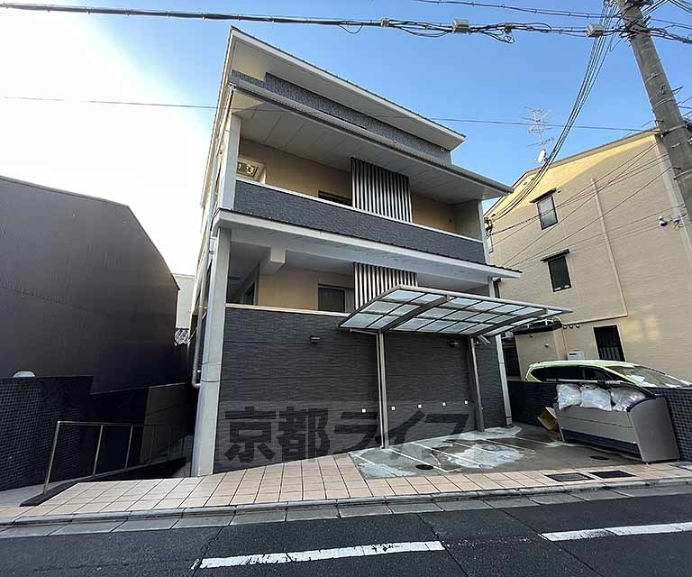 クレアーレ富小路の外観写真