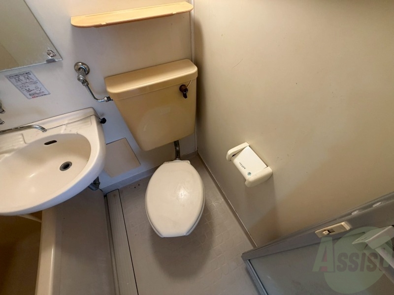 トイレ　こちらはトイレです。清潔感があり、安心して使用できます。