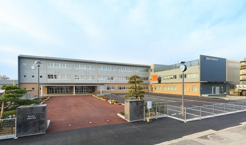 中学校　富山市立南部中学校（中学校）まで1047m