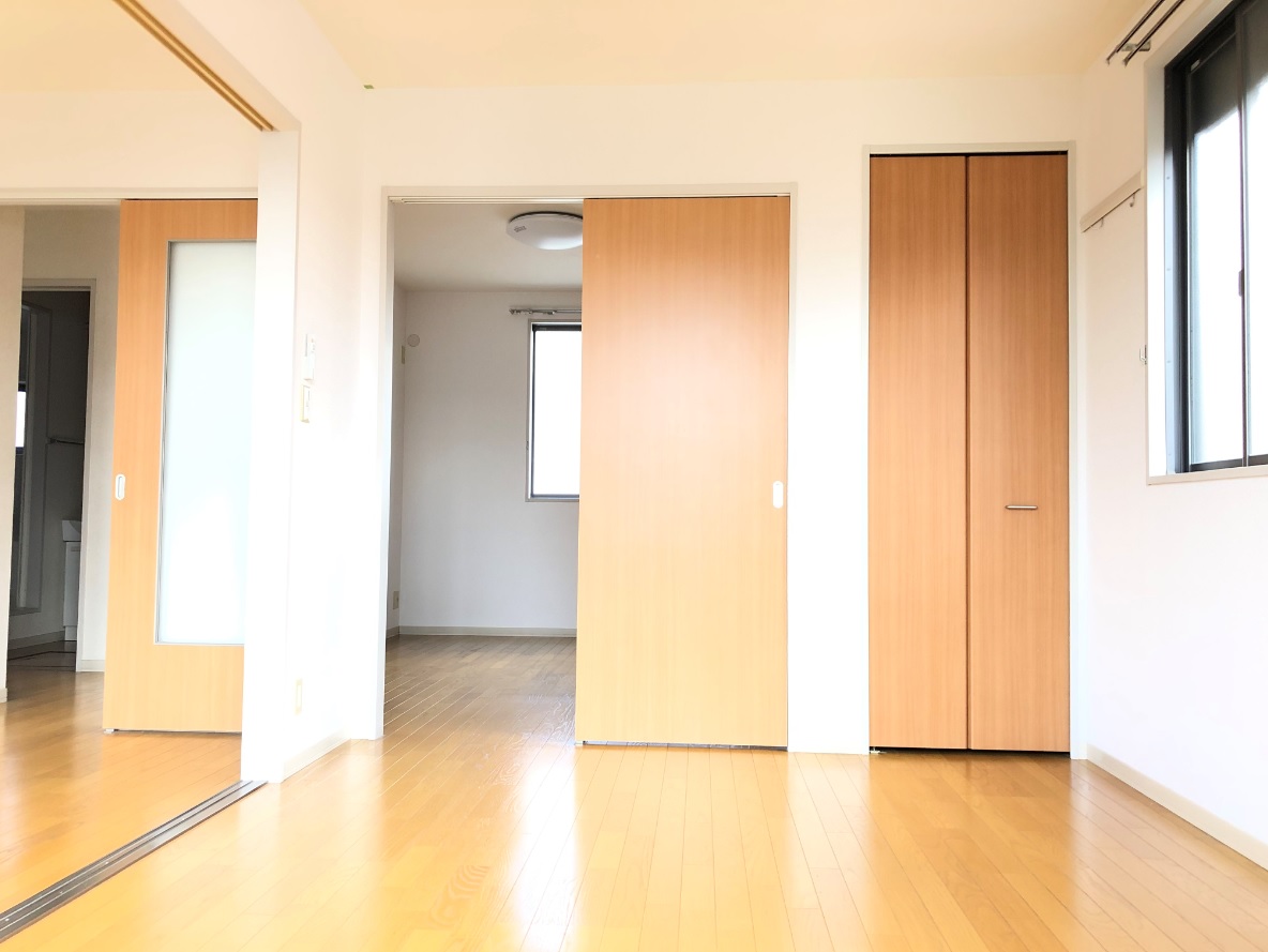 ラフォーレ・アララギII Aの居間写真