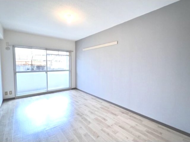 地下鉄名城線 茶屋ケ坂駅 徒歩3分 4階建 築40年の居間写真
