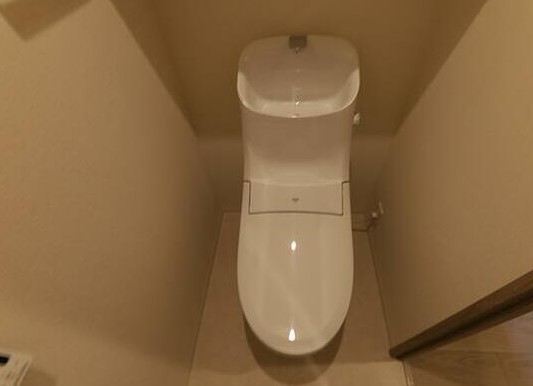 都営大江戸線 新御徒町駅 徒歩5分 14階建 築7年のトイレ写真