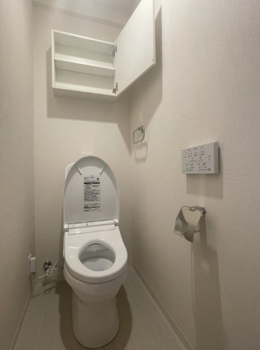 都営三田線 蓮根駅 徒歩5分 8階建 築3年のトイレ写真