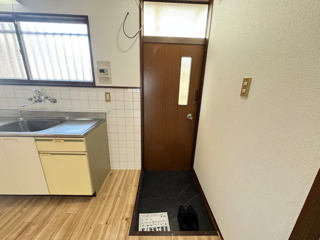 阪急宝塚線 豊中駅 徒歩5分 2階建 築43年の玄関写真