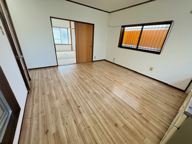 阪急宝塚線 豊中駅 徒歩5分 2階建 築43年の居間写真
