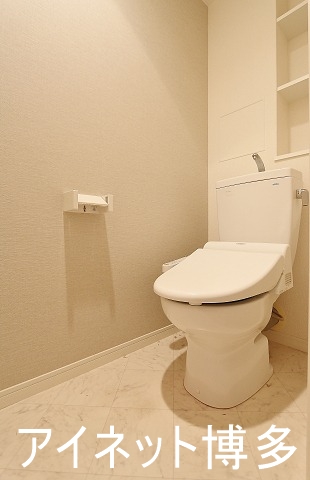 ＪＲ鹿児島本線 香椎駅 徒歩10分 4階建 築13年のトイレ写真