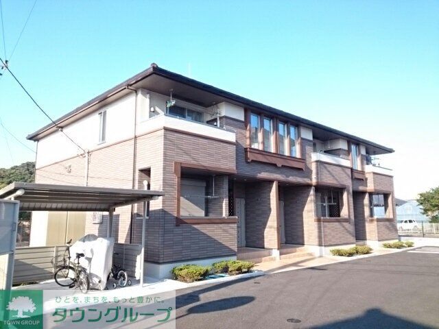 京急久里浜線 三崎口駅 バス乗車時間：16分 最寄りバス停で下車 徒歩5分 築10年