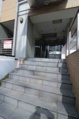 大阪モノレール本線 摂津駅 徒歩2分 10階建 築22年の外観写真