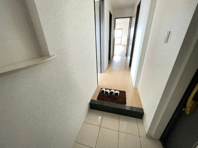 レフィナードの玄関写真