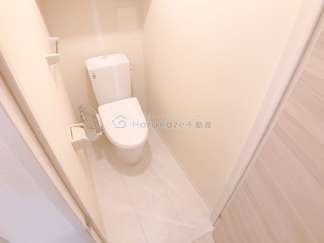 名鉄名古屋本線 堀田駅 徒歩9分 3階建 築3年のトイレ写真