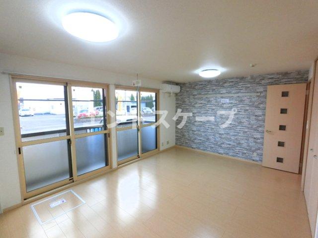 ＪＲ上越線 群馬総社駅 徒歩47分 2階建 築23年の居間写真