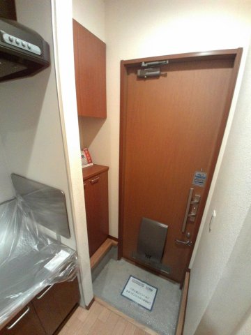 東武東上線 和光市駅 徒歩6分 2階建 築20年の玄関写真