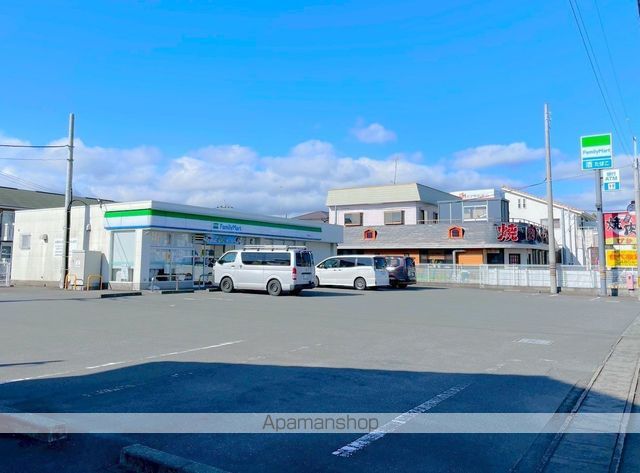コンビニ　ファミリーマート三島長伏店（コンビニ）まで486m