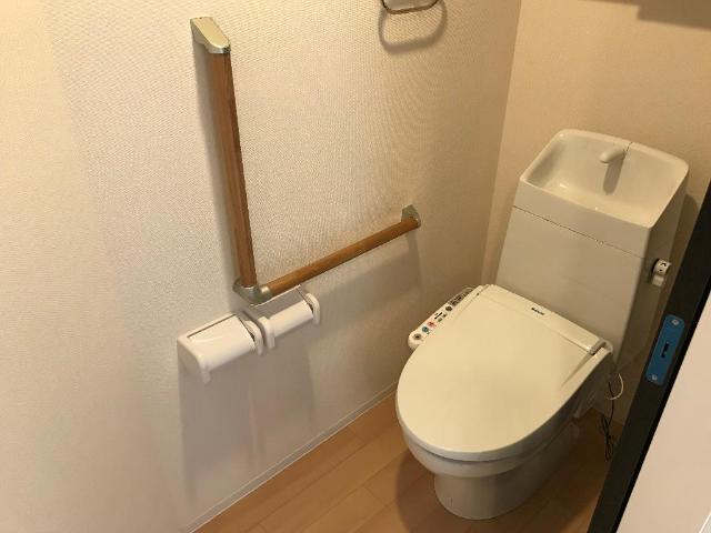 トイレ　シャワーWC