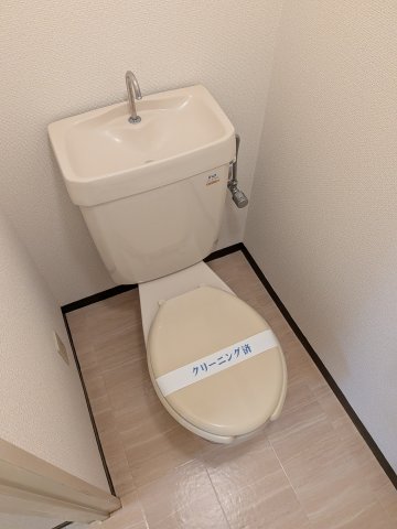 トイレ　キレイな個室空間です
