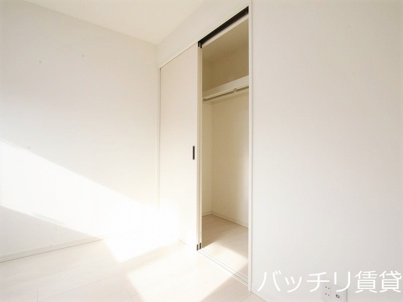 収納　別号室タイプの為、現状を優先致します。