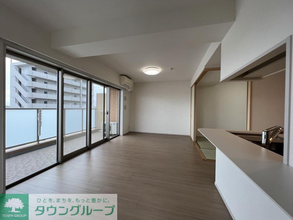 居室・リビング　※別部屋参考写真