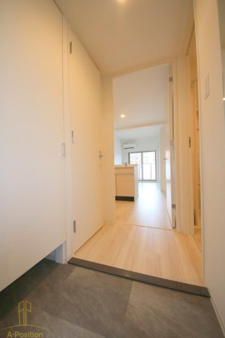 玄関　セレニテ天六リアン