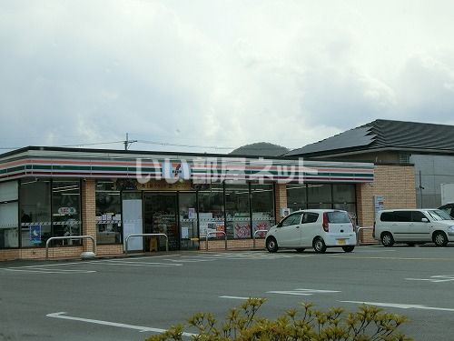 コンビニ　セブンイレブン　西脇和田店（コンビニ）まで674m