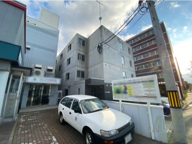 札幌市北区北二十条西のマンションの建物外観