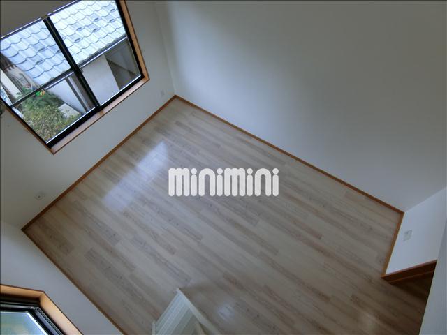 その他　ロフトから見た洋室になります。