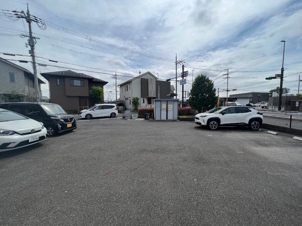 【エスポワール西出　守山市金森町の駐車場】