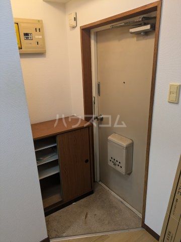 【新宿区早稲田鶴巻町のマンションの玄関】