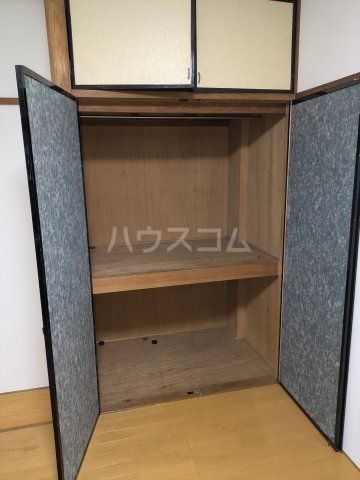 【新宿区早稲田鶴巻町のマンションの収納】