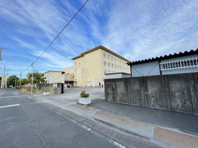 中学校　高杉中学校（中学校）まで401m