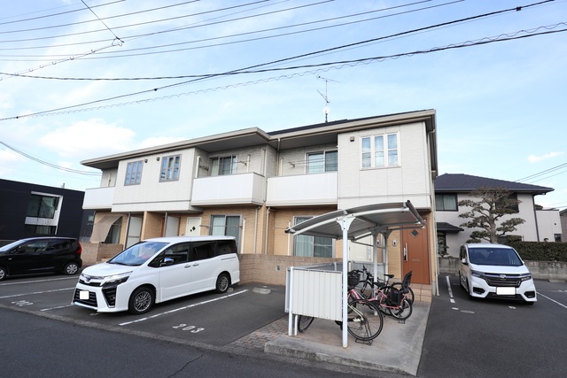 【倉敷市浦田のアパートの建物外観】