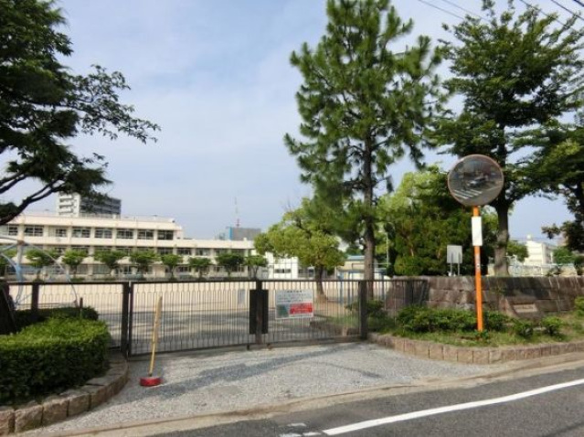 【広島市中区舟入本町のマンションの小学校】