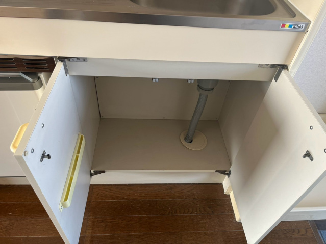 収納　キッチン下収納