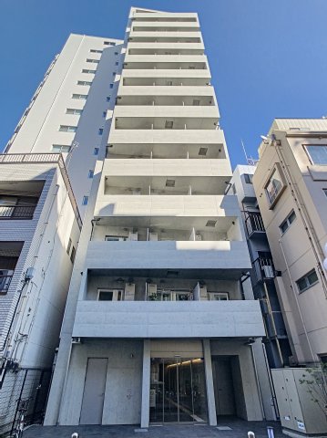 【川崎市川崎区東田町のマンションの建物外観】