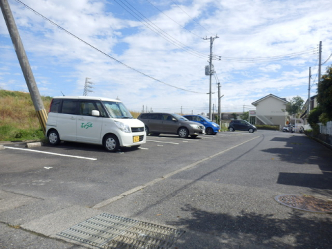 【大津市本堅田のアパートの駐車場】