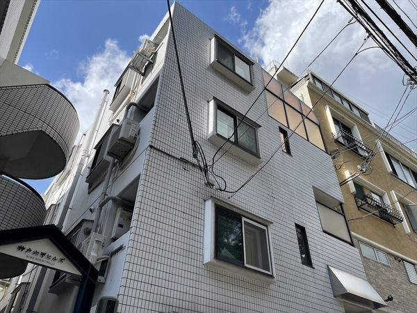 【シャトレ六甲の建物外観】