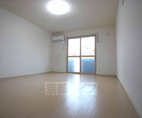 居室・リビング　広々、洋室１０帖！