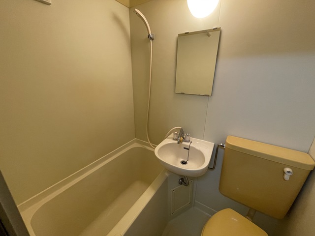 バス・シャワールーム　浴室、トイレ・洗面が３点ユニットで一度にすっきりお掃除も簡単