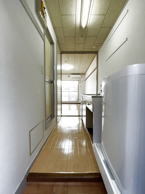 玄関　すっきりシンプルな玄関スペースです！